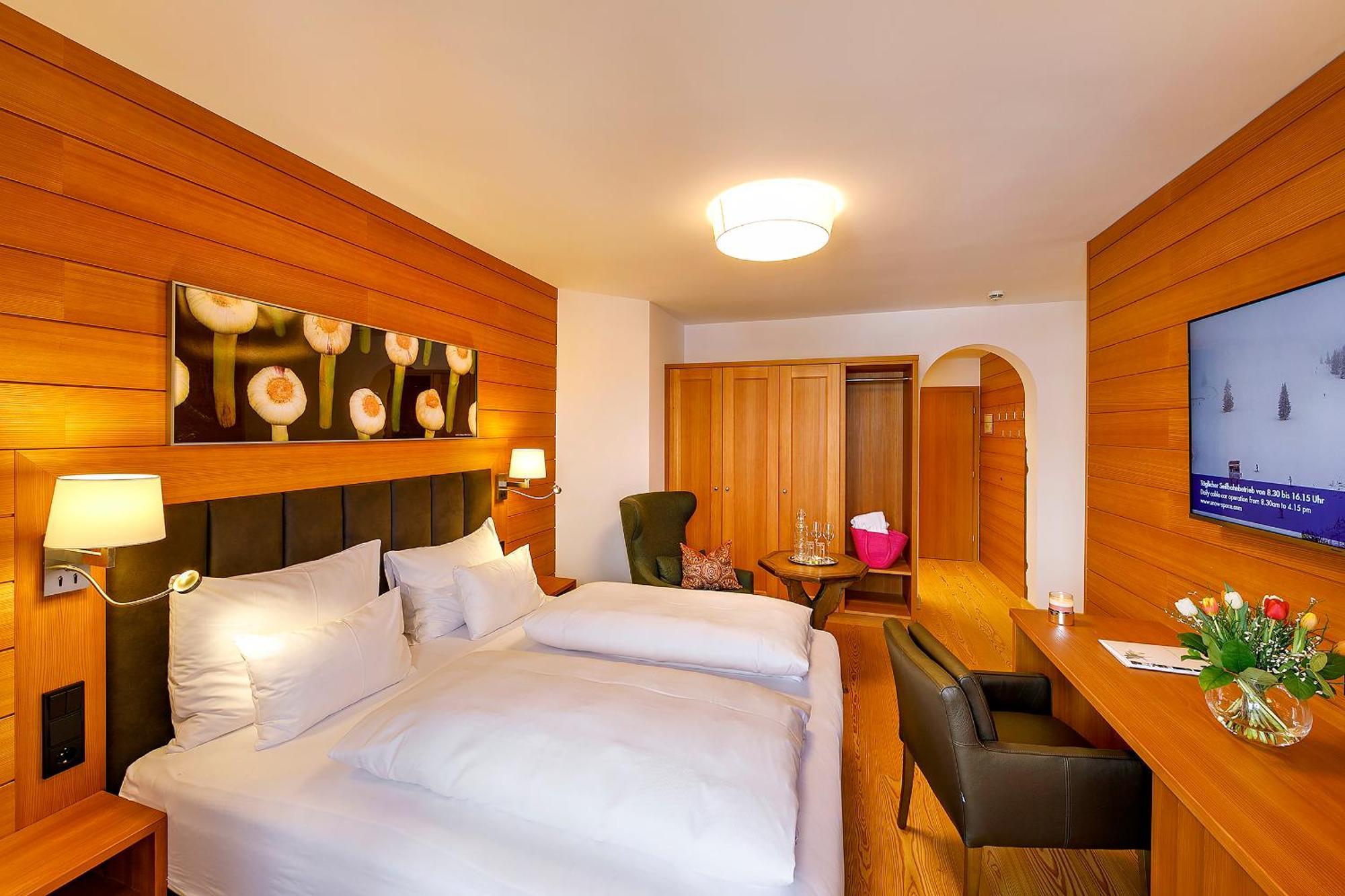 Hotel Zinnkruegl 알펜도르프 외부 사진